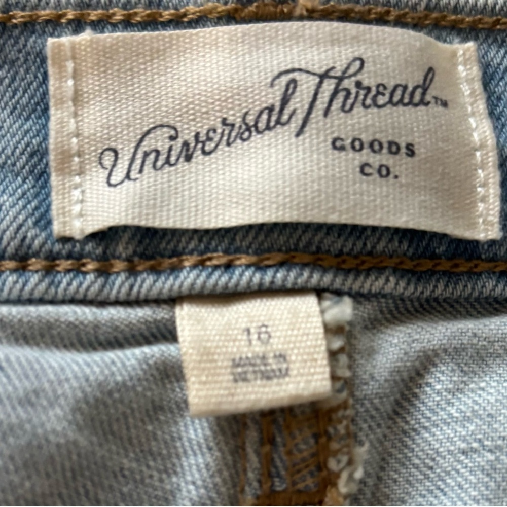Trendy Universal Thread Light Wash Denim Jeans Skirt Size 16 NWT - Picture 6 of 8